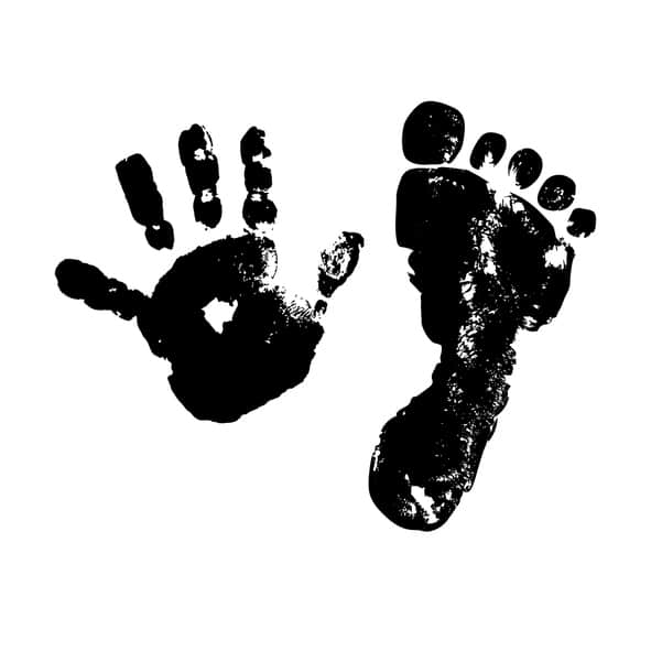 valentijnsdag diy print van handje en voetje baby