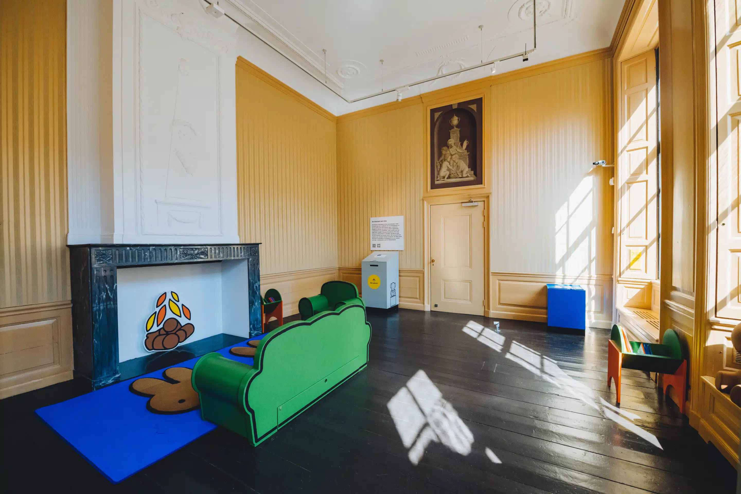 nijntje museum - huiskamer met haard