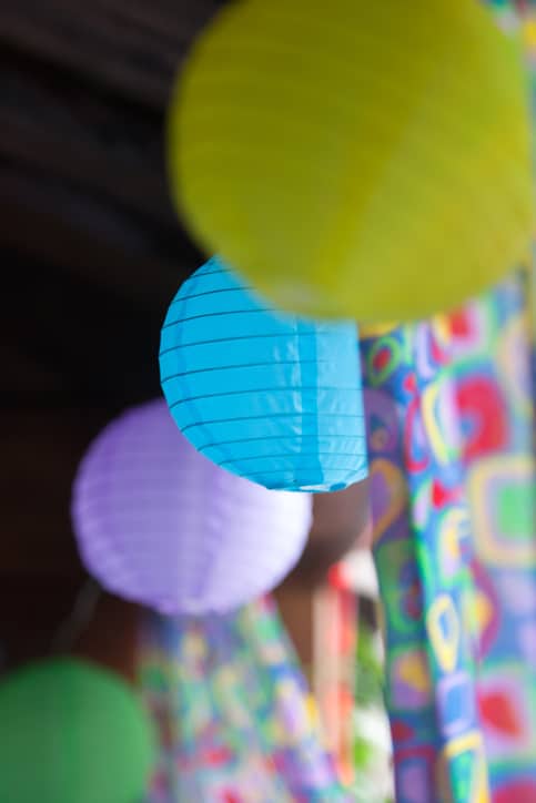 duurzame kinderverjaardag - gekleurde lampionnen