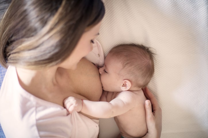 Pijnlijke tepels en het plan om borstvoeding te geven