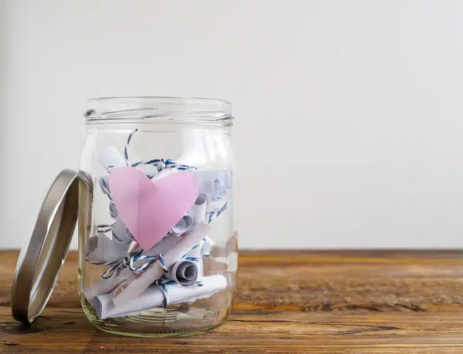 liefde uiten naar je kind - briefjes in een weckpot