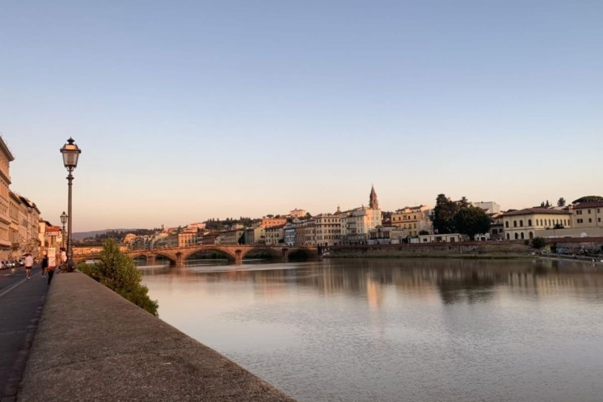 rondreis door toscane met kinderen - uitzicht over de arno in florence