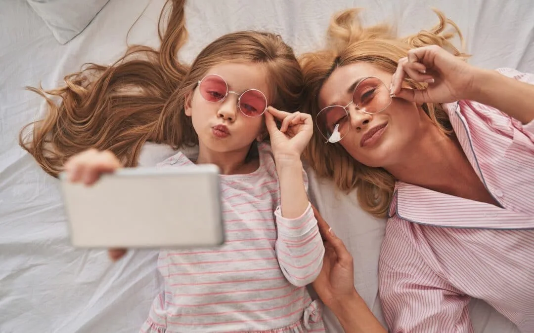 Foto’s van jouw kind op social media: schandalig of superleuk?