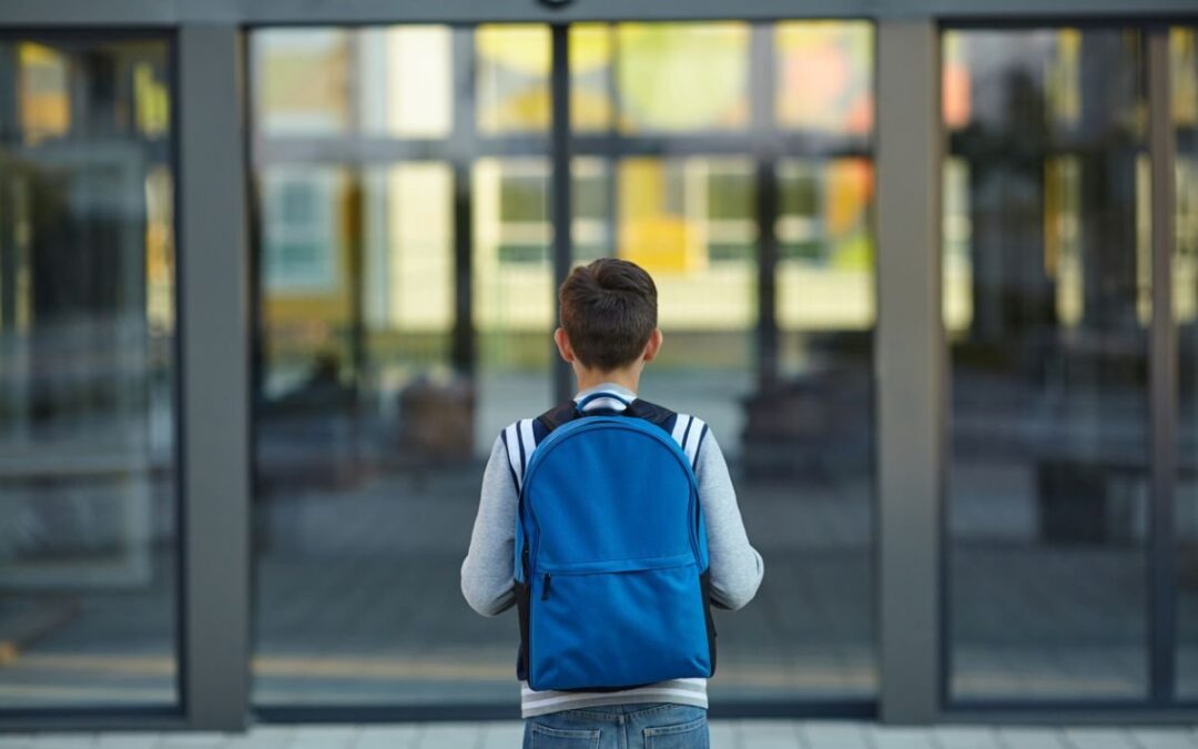 Je kind wil niet naar school: wat kun je doen?