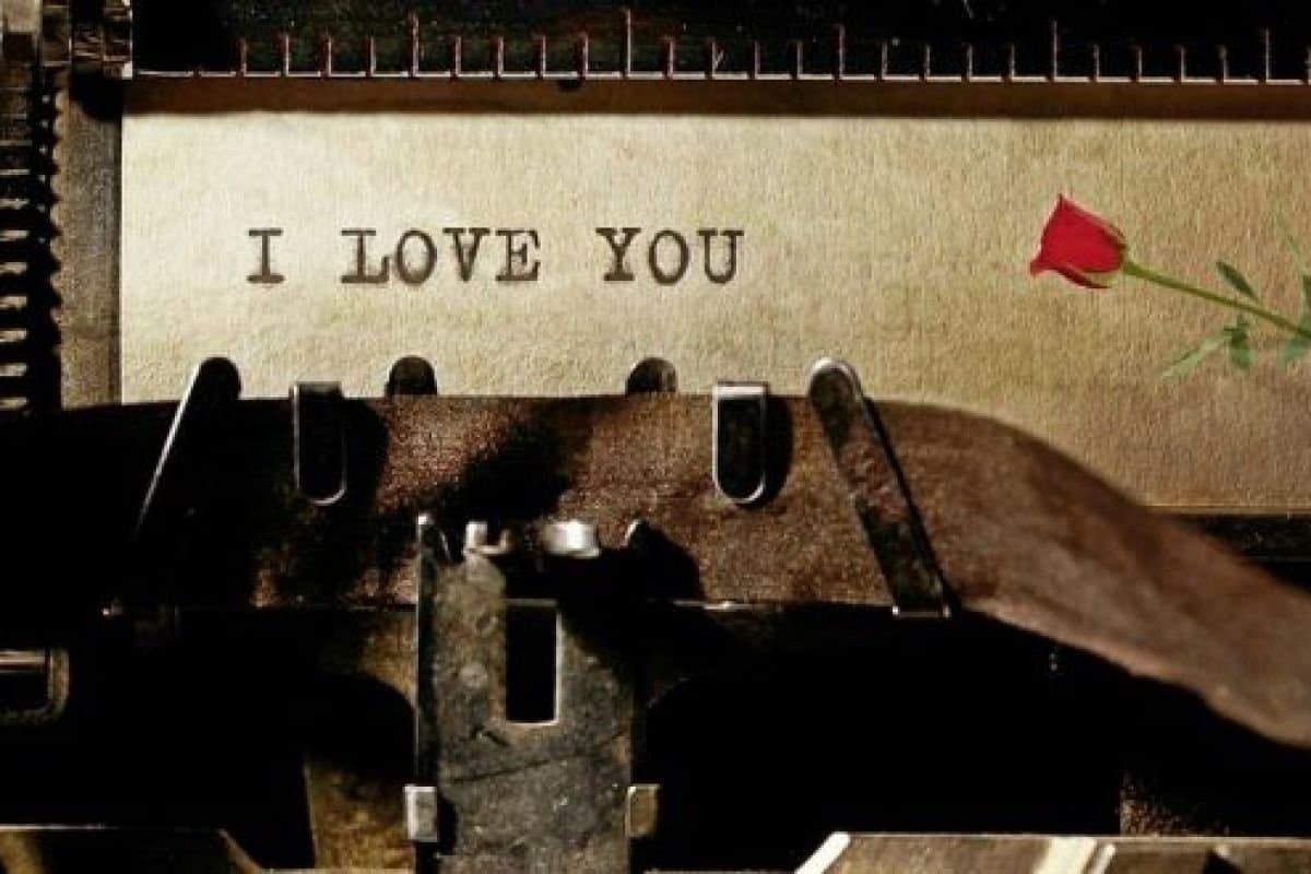 Valentijnsdag DIY liefdesbrief op typmachine