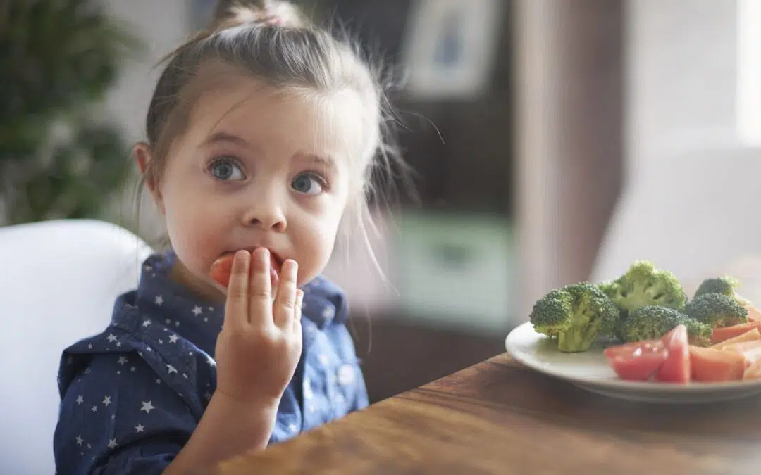 Aan tafel met je kleuter? Zo wordt het een succes