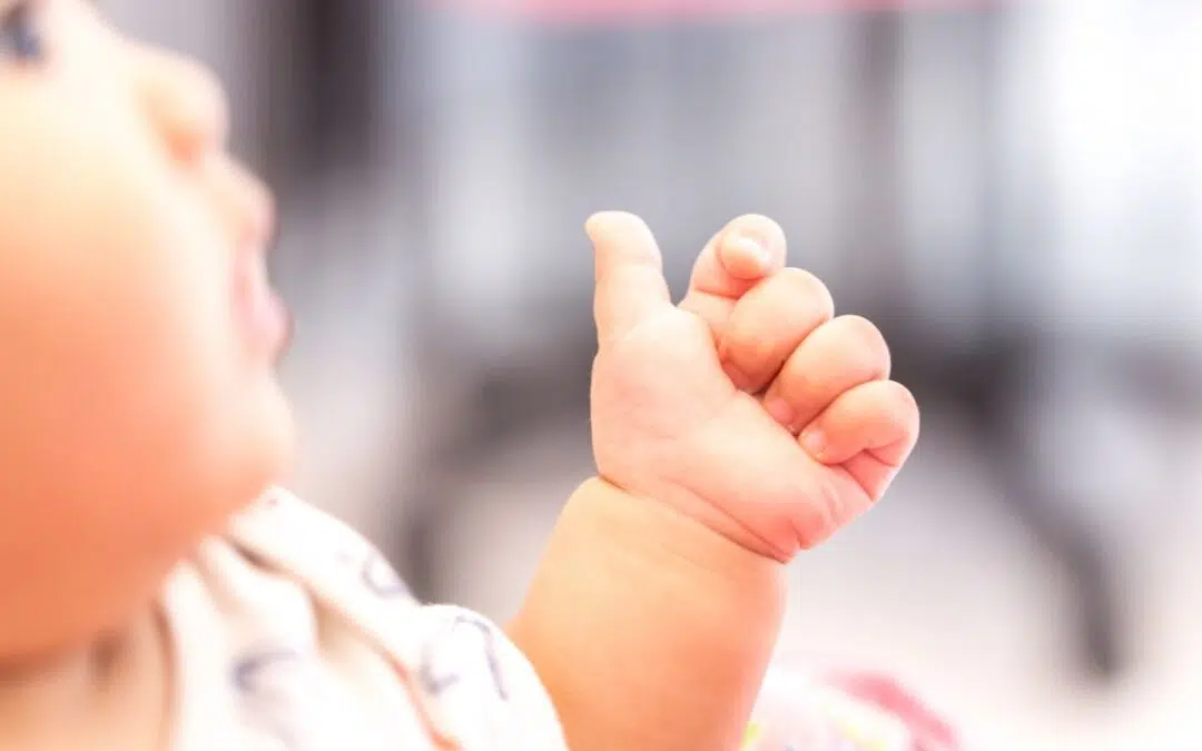 Leer je baby begrijpen dankzij lichaamstaal.