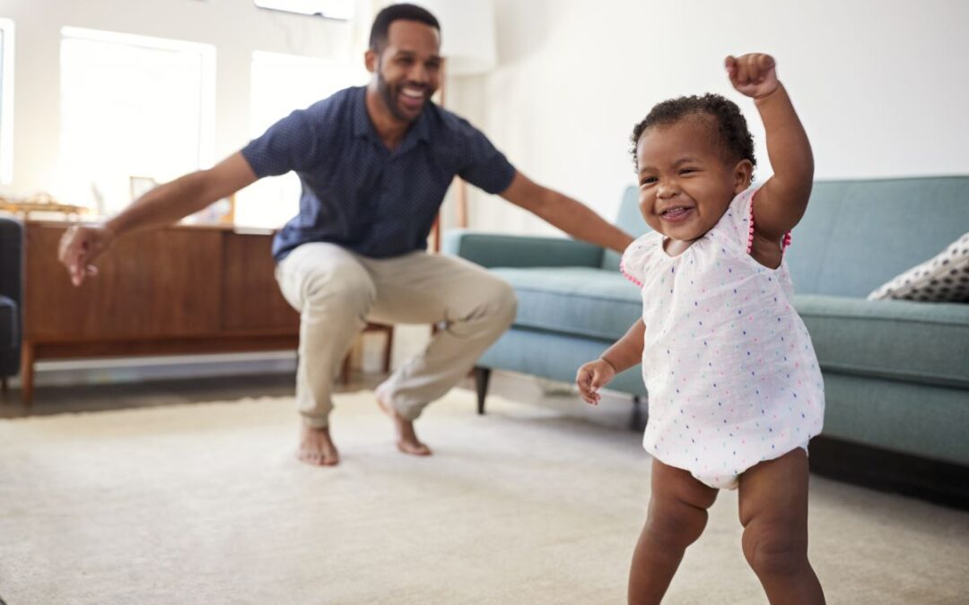 8 manieren om de beweging van je baby te stimuleren
