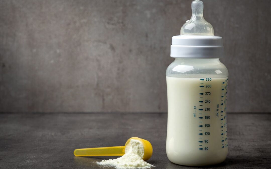 Een fles babyvoeding klaarmaken: Hoe doe je dat?