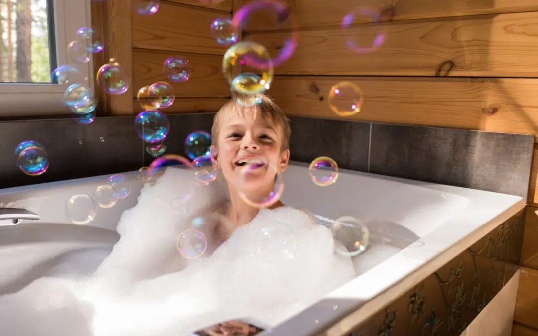 6 Tips voor ontspannen badderen met je kindje