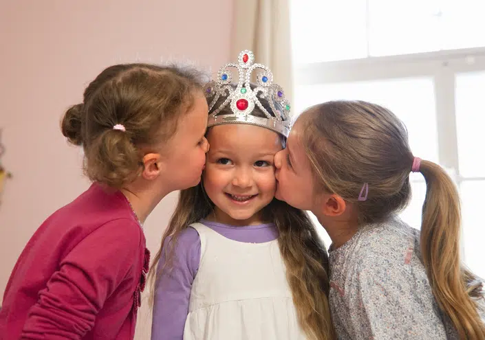 Populariteit bij kinderen: waar zit ‘m dat nou in?