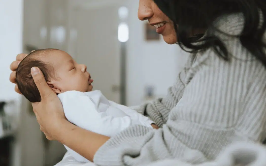 Het uiterlijk van je pasgeboren baby: een verfrommeld pakketje