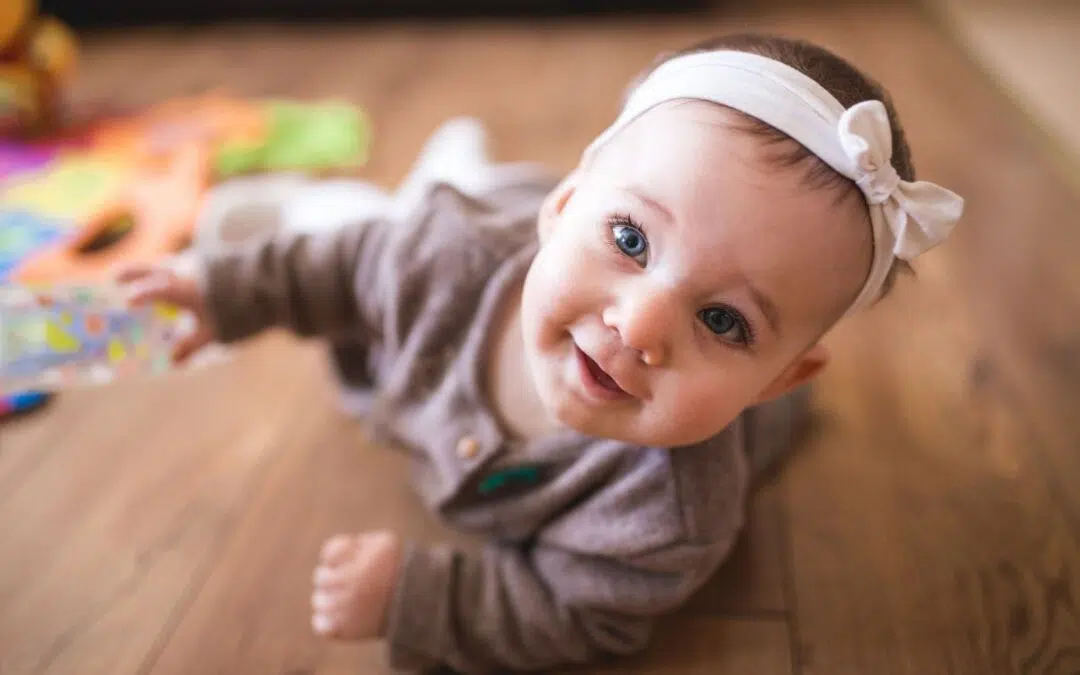 Zo leert je baby omrollen
