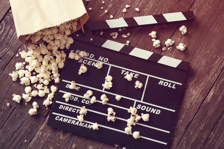 familiefilms op netflix - popcorn en filmklapper