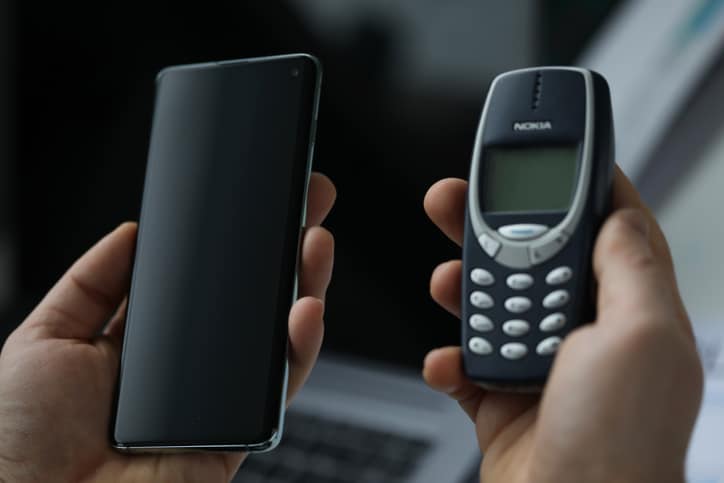 digitale wereld nokia 3310 en huidige smartphone