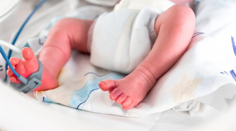 Babyvoeten op Neonatologische Intensive Care Unit