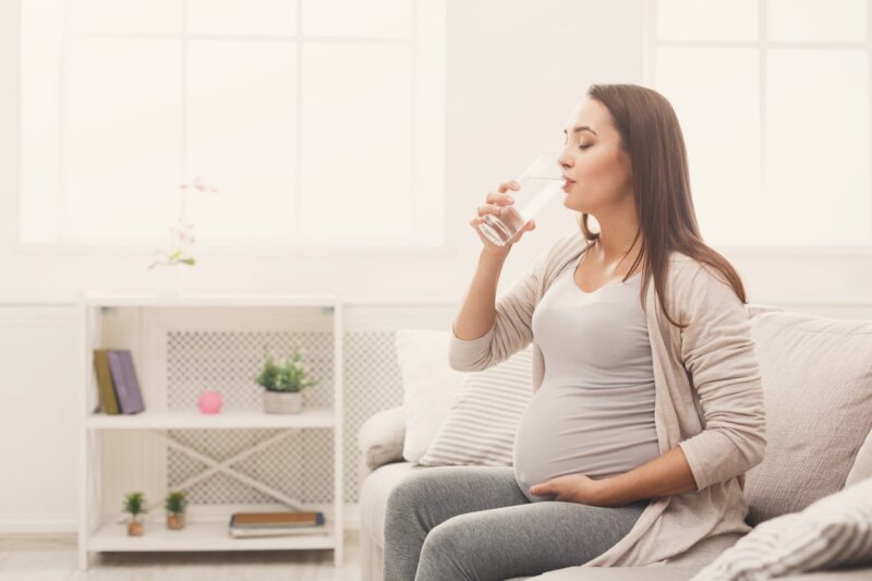 Water drinken tijdens zwangerschap