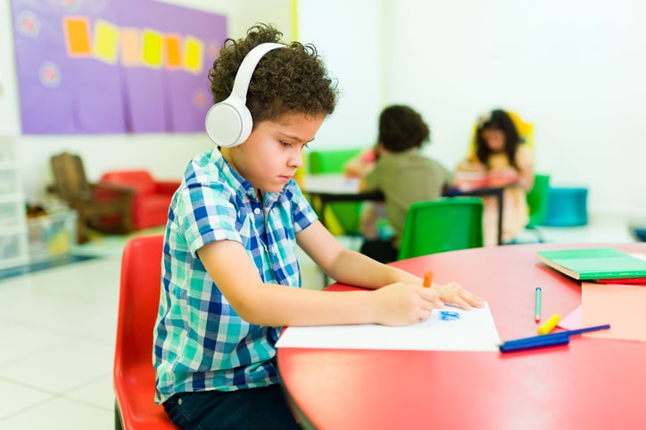 gehoorbescherming voor kinderen - concentratie op school door oorkappen
