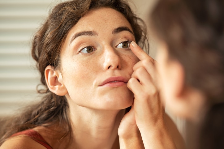 4 tips voor moeders met contactlenzen