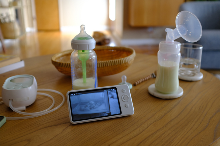 Babyfoon met scherm en kolfspullen