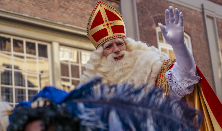 Op je mooist gekleed naar het Sinterklaasfeest gaan